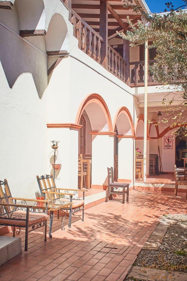 Hotel Santa Monica Потоси Экстерьер фото